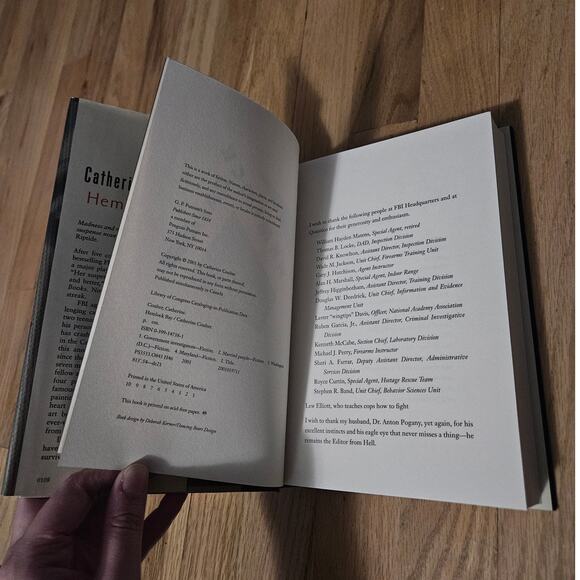 Hemlock Bay by Catherine Coulter ~ Signed Copy ~ Hardcover ~ First Edition - Picture 3 of 13